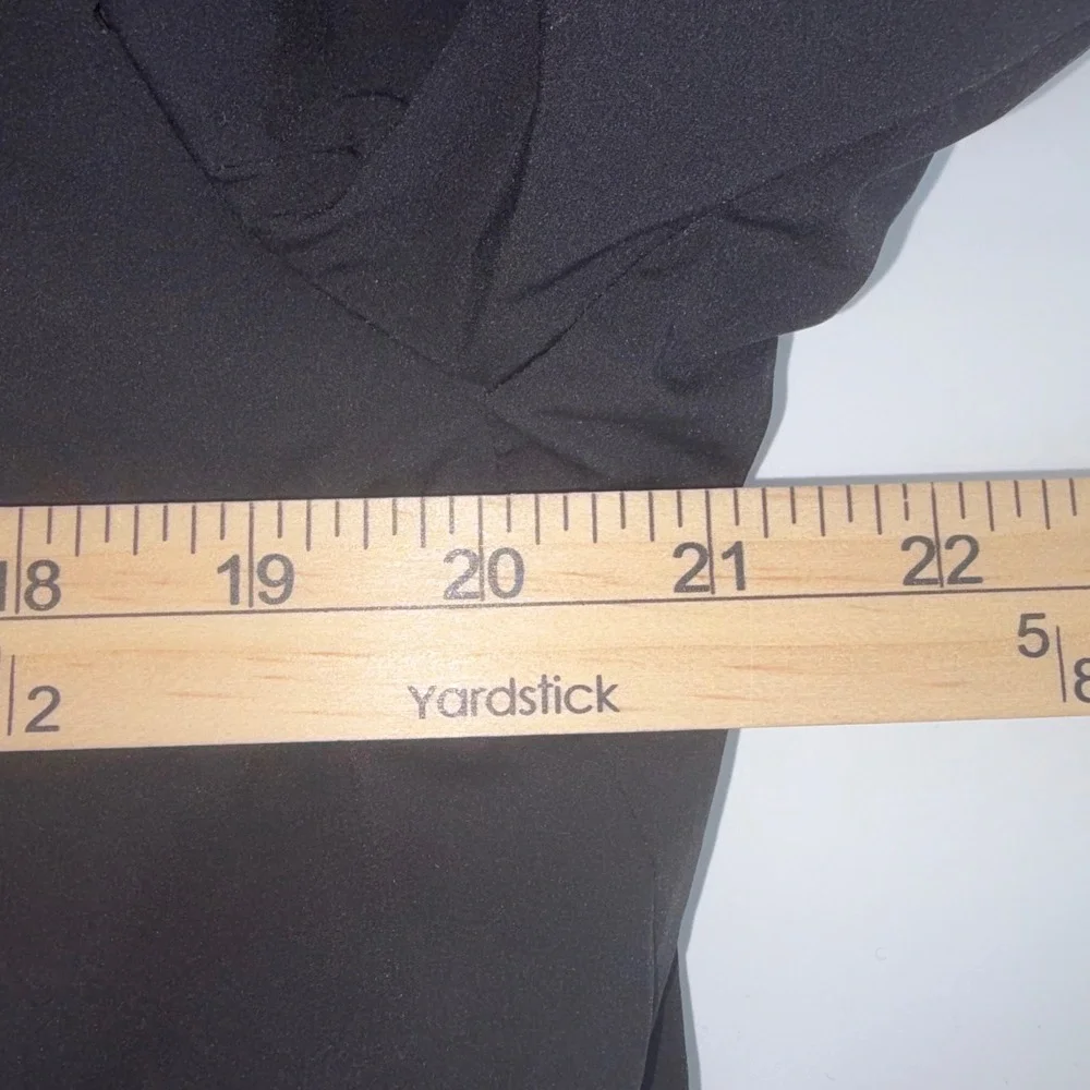 Duluth Trading Co Womens Black Hooded Mesh Lined Full Zip Windbreaker Jacket M